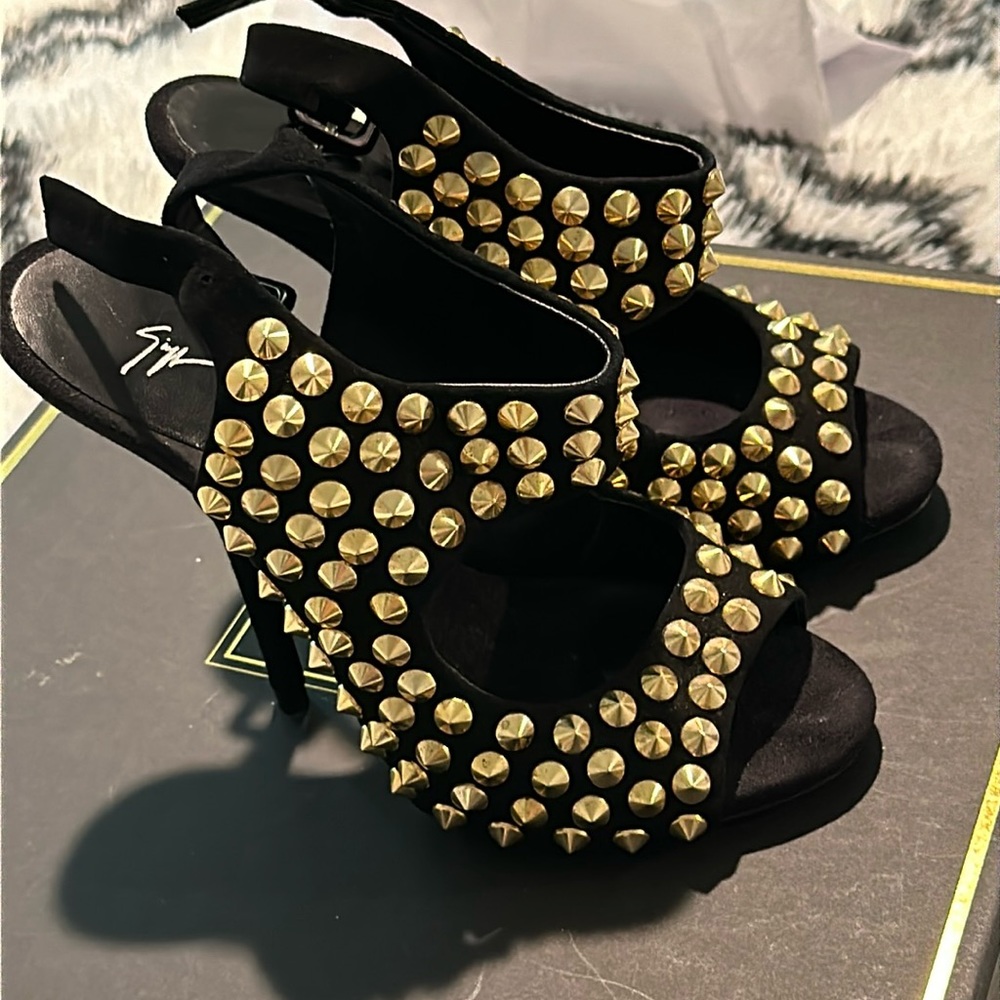 Giuseppe zanotti gold stud heels